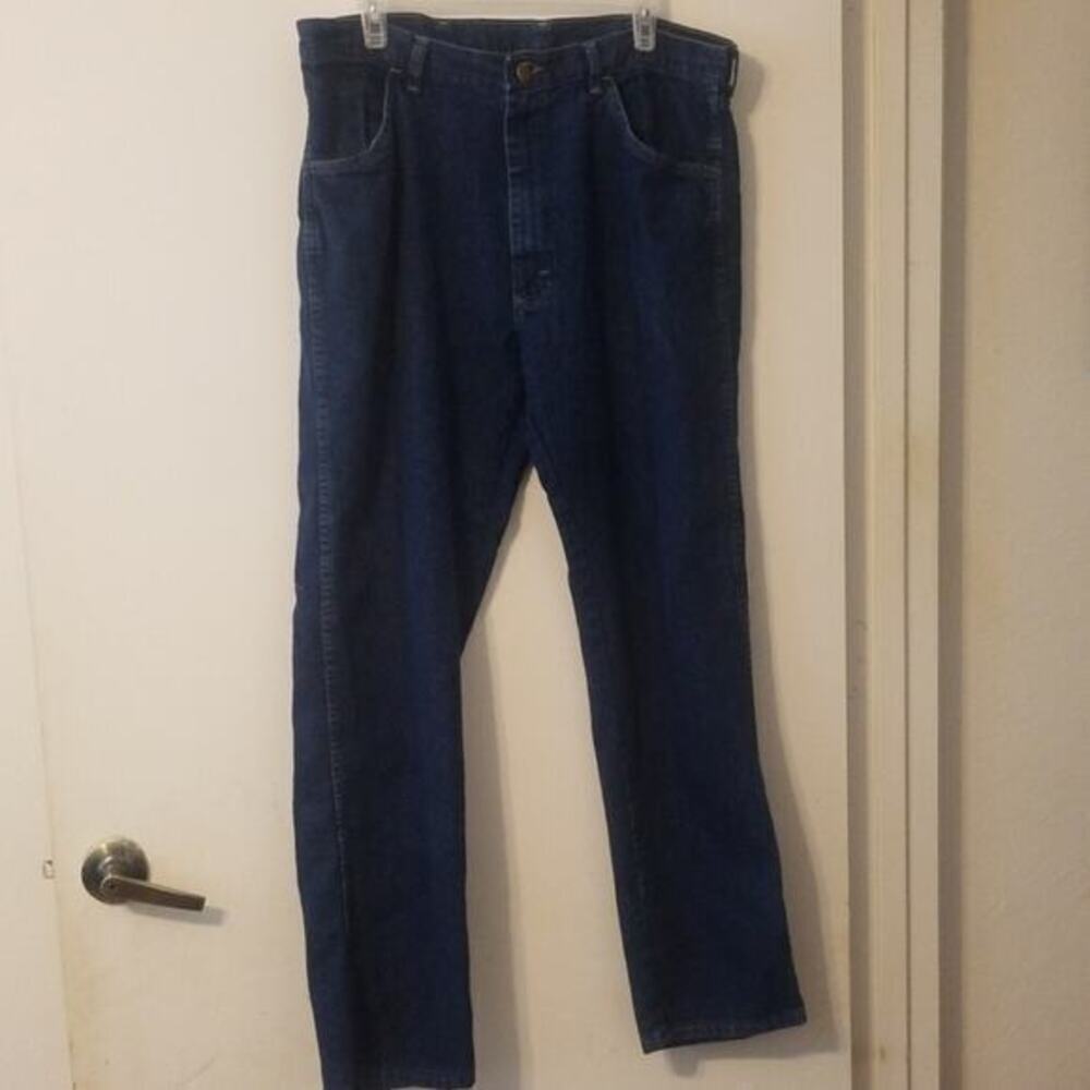 Wrangler blue Jean's.‎ 36*32 botton